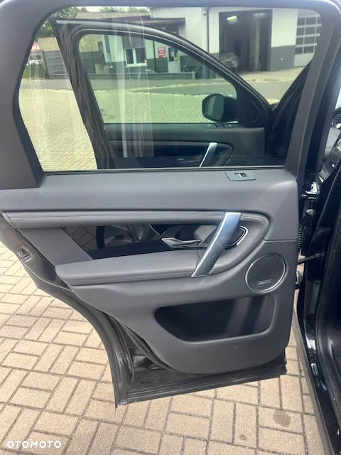 Land Rover Discovery Sport - 17