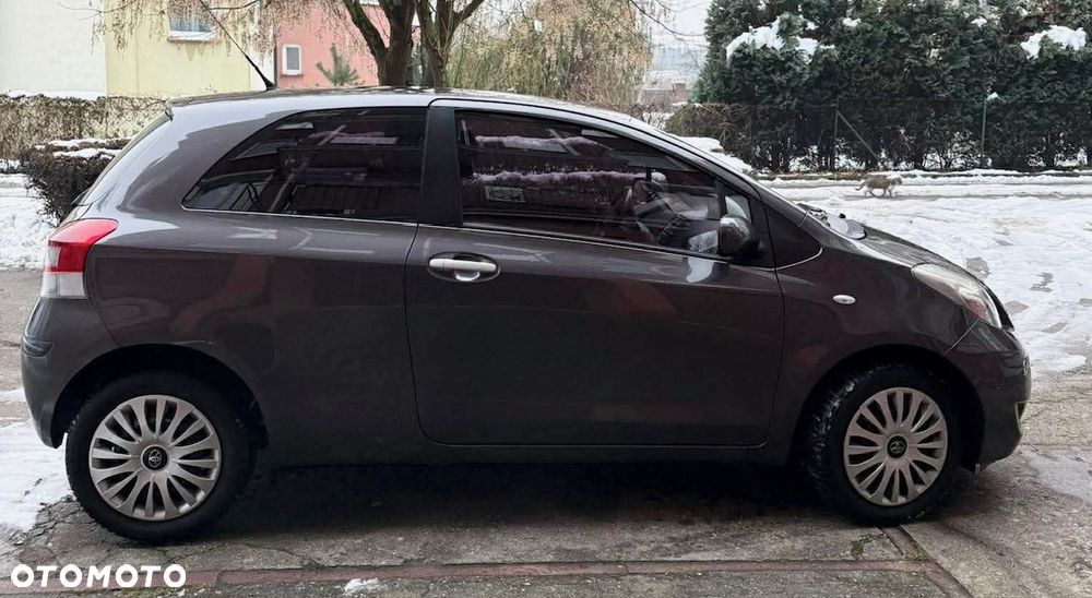 Toyota Yaris 1.33 Prestige - 3