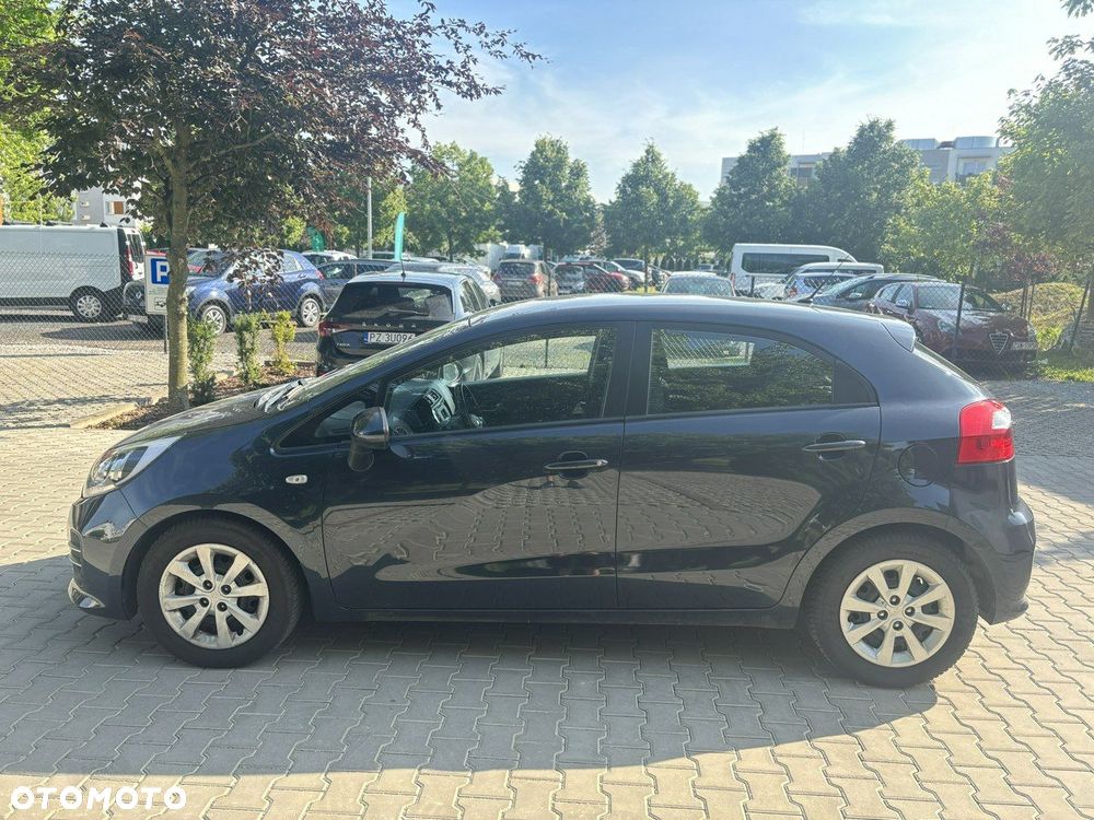 Kia Rio - 4
