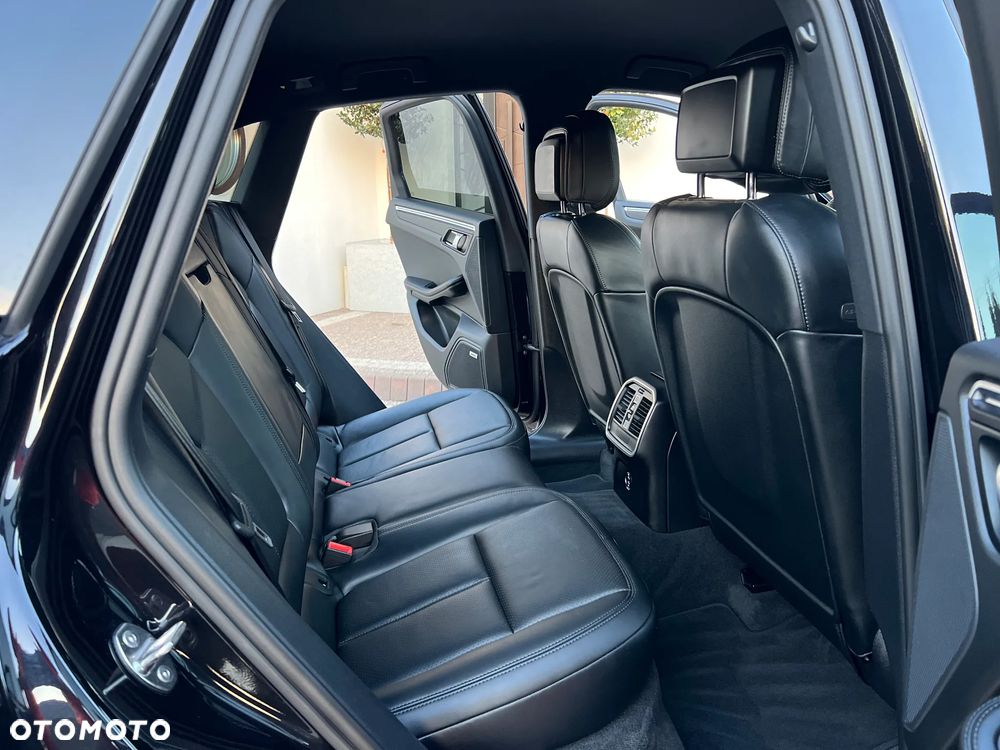 Porsche Macan T - 31