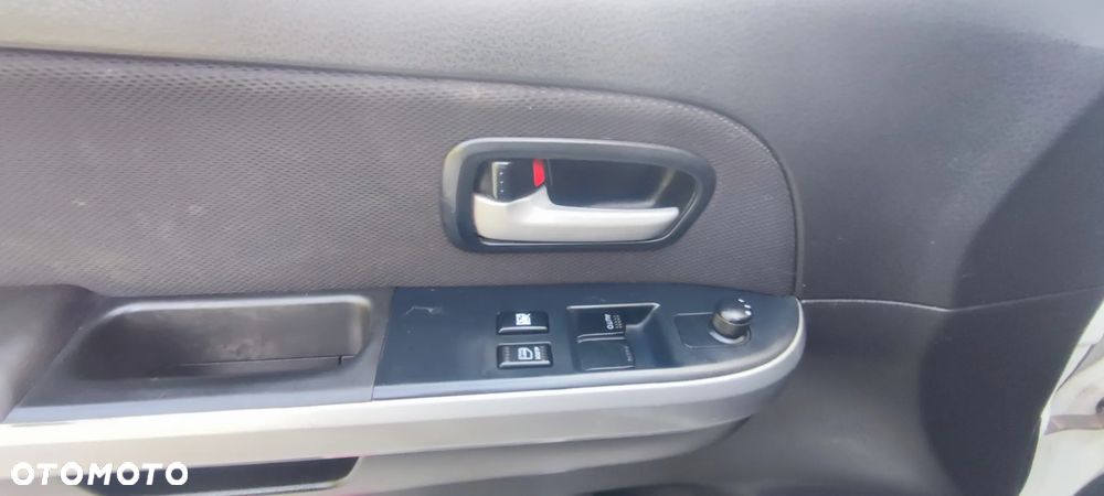 Suzuki Grand Vitara 1.9 DDiS Club - 11