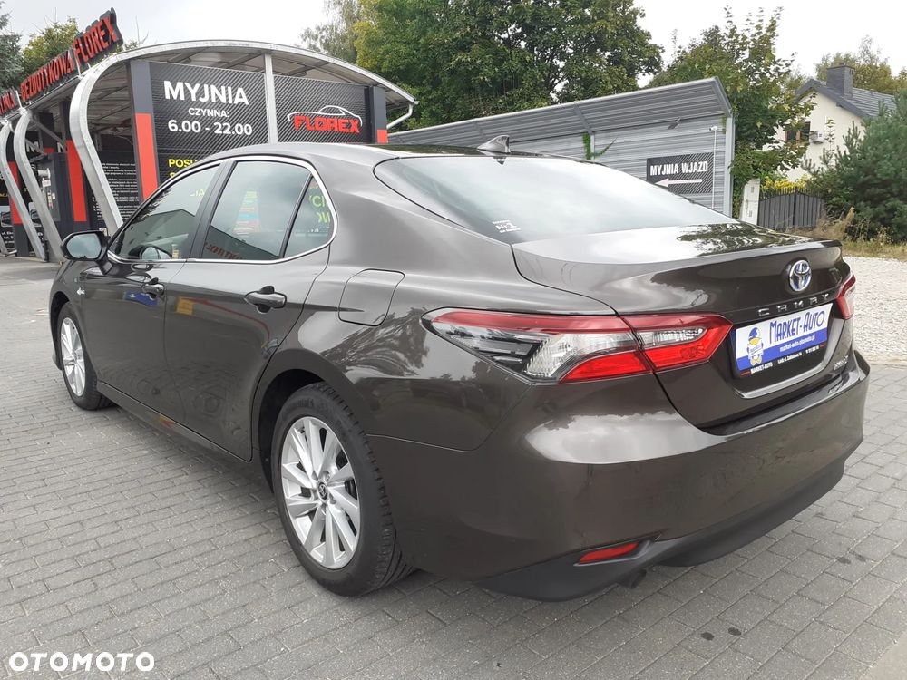 Toyota Camry - 3