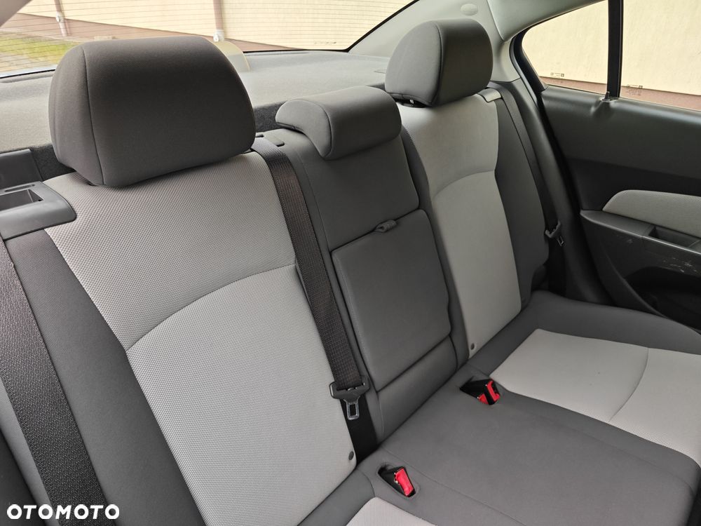 Chevrolet Cruze - 17