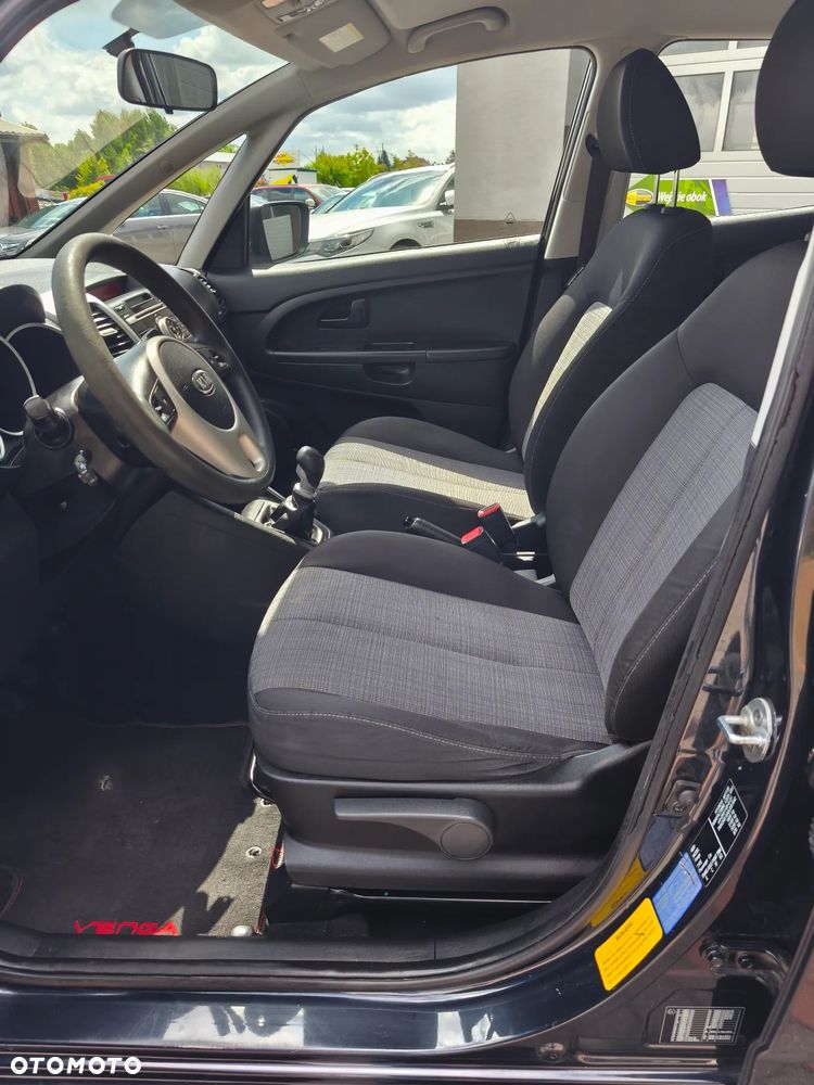 Kia Venga 1.4 CRDi 90 Attract - 17