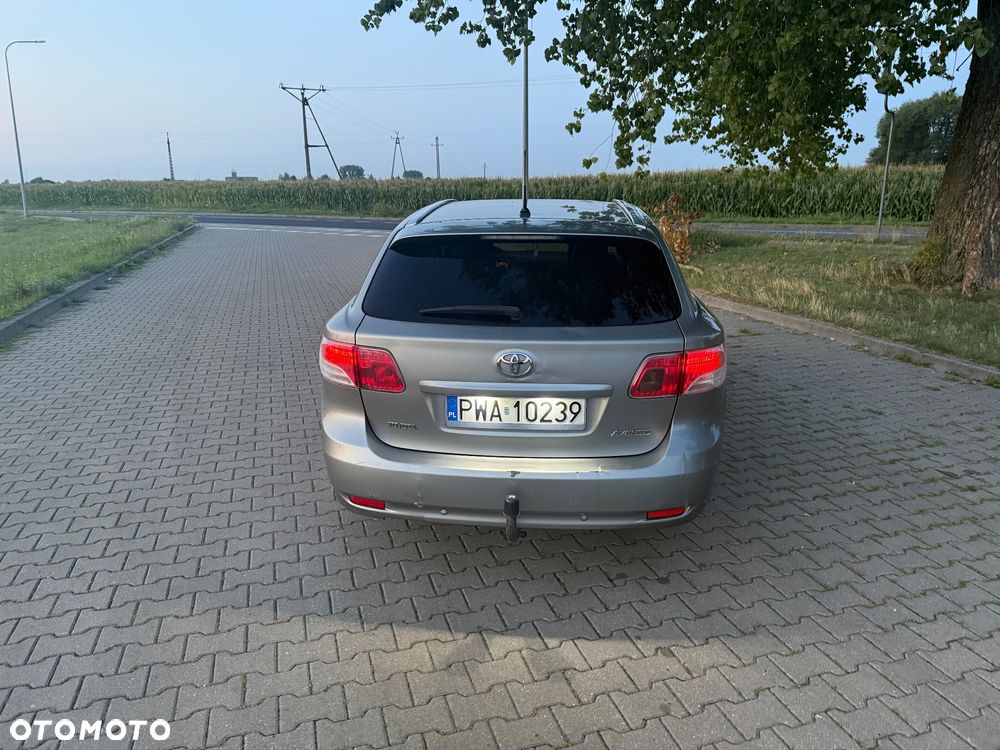 Toyota Avensis 2.0 D-4D Sol - 22