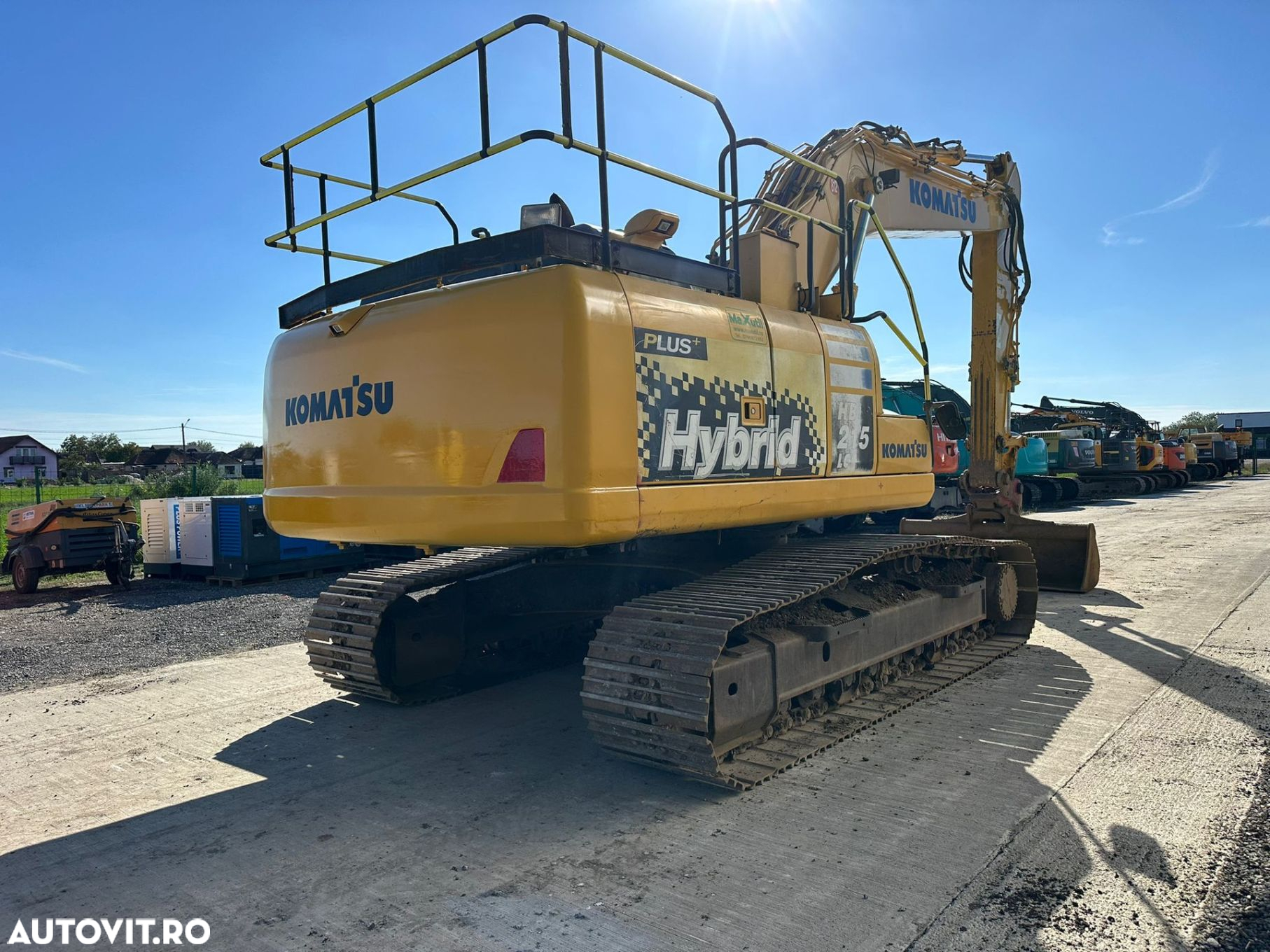 Komatsu HB215LC Hybrid Excavator - 6