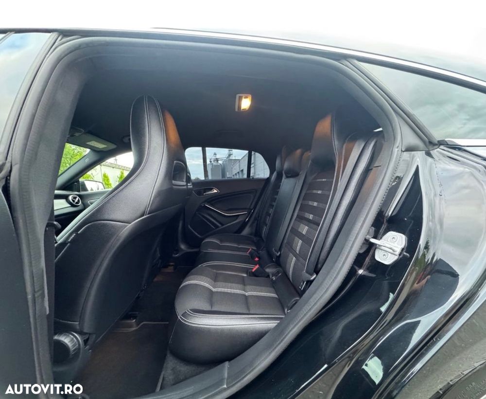 Mercedes-Benz CLA 180 7G-DCT Urban - 10