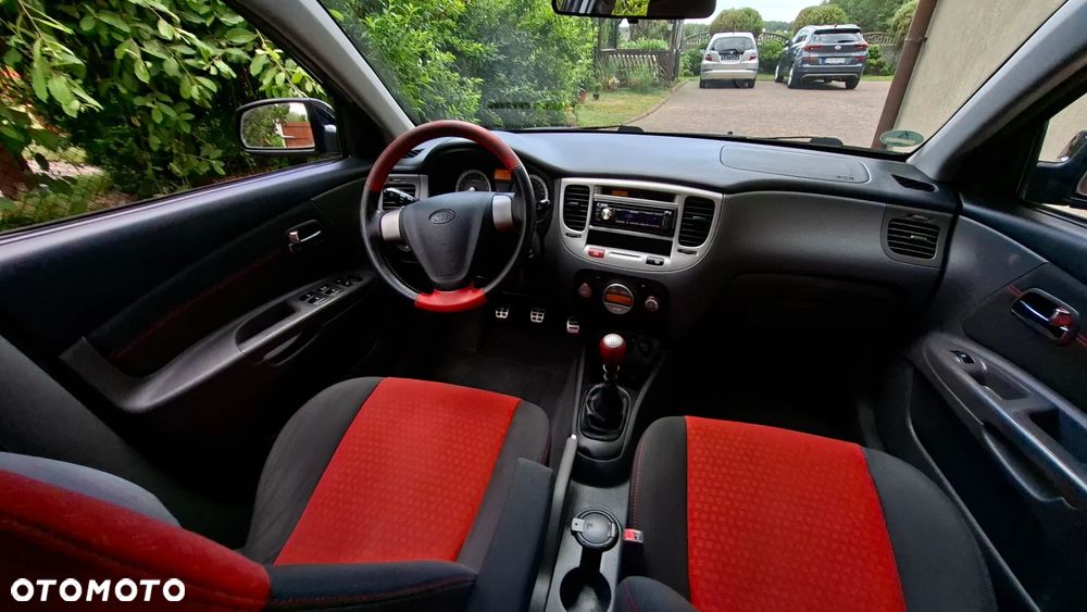Kia Rio 1.6 Sport - 17