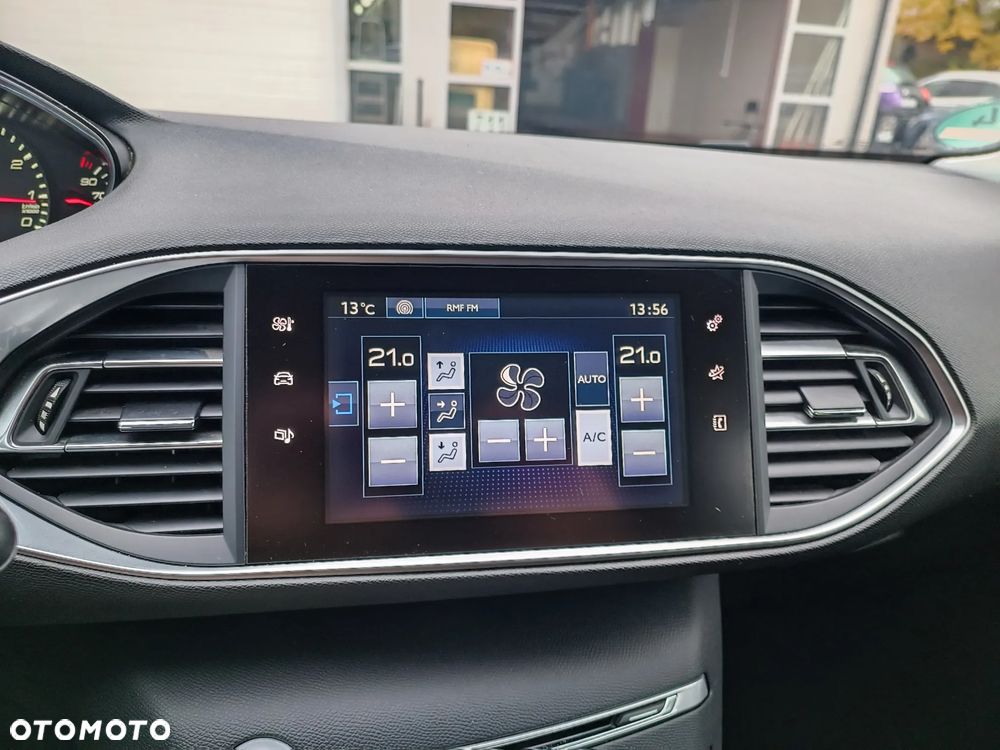 Peugeot 308 1.2 PureTech Active S&S EAT6 - 19