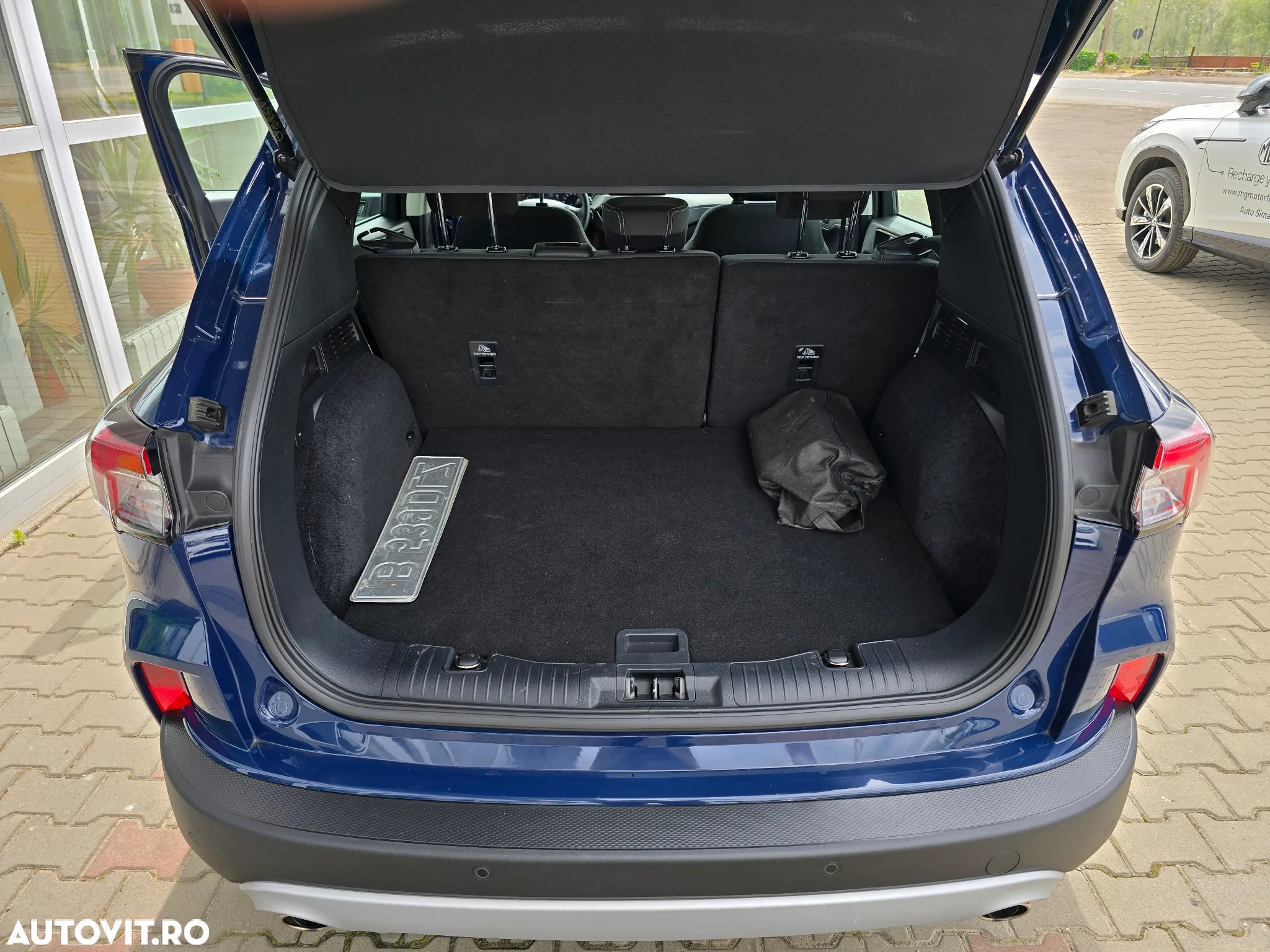 Ford Kuga 1.5 EcoBlue A8 FWD Titanium - 33