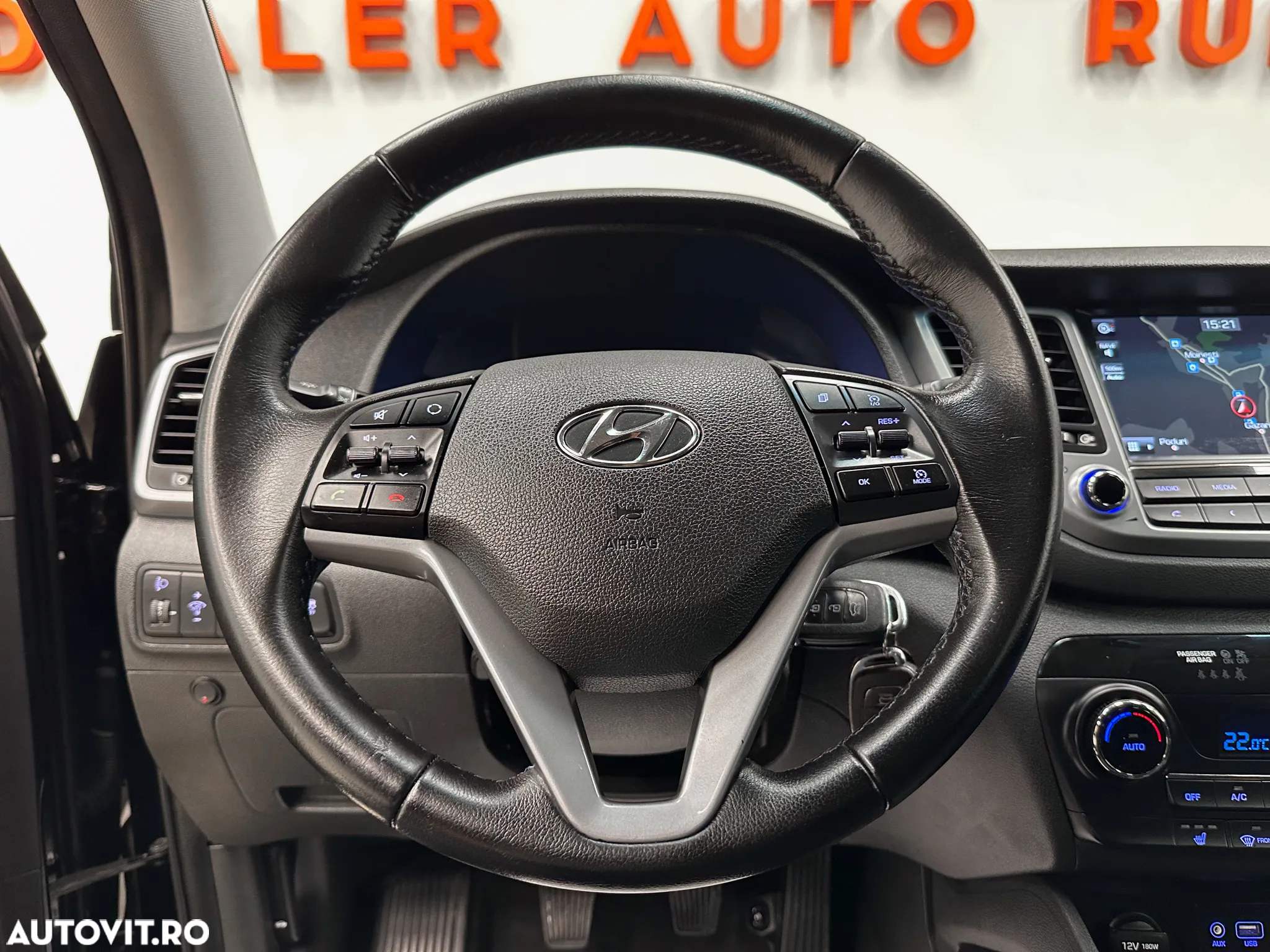 Hyundai Tucson blue 1.7 CRDi 2WD Style - 23