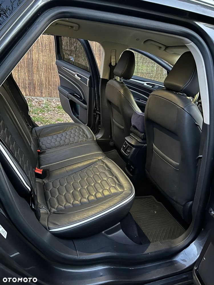 Ford Mondeo 2.0 EcoBlue Vignale - 11