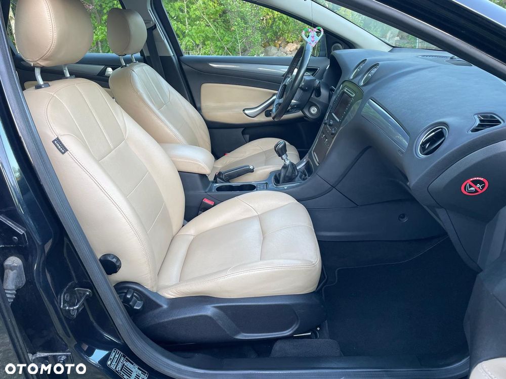 Ford Mondeo 2.0 TDCi Ambiente - 19