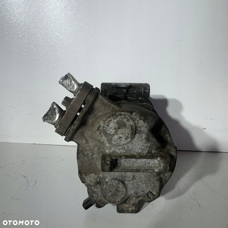 SPRĘŻARKA KLIMATYZACJI OPEL CORSA D 1.2 16V A12XER 55701200 DARMOWA DOSTAW - 2