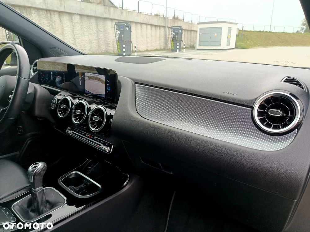 Mercedes-Benz Klasa B 160 Edition 2021 - 17
