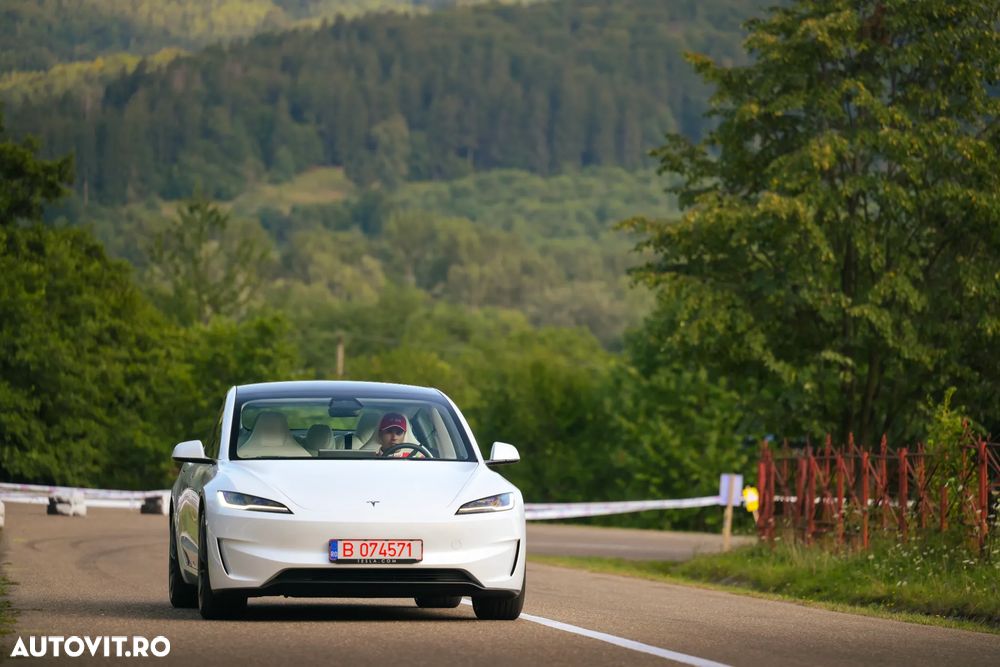 Tesla Model 3 Performance - 24