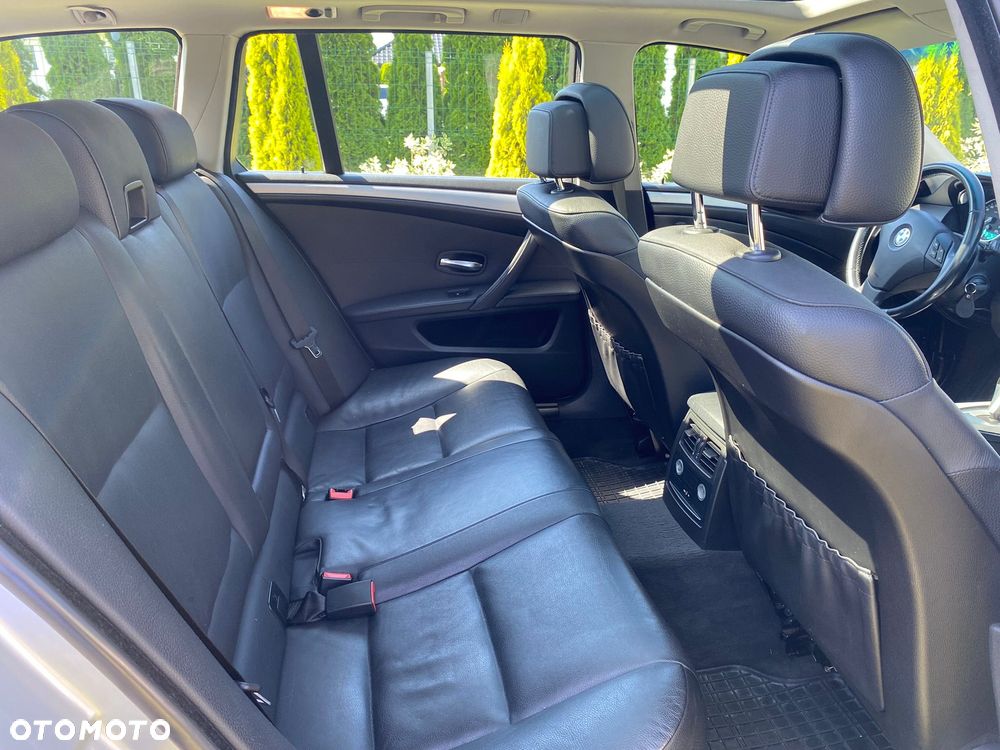 BMW Seria 5 530d xDrive - 12