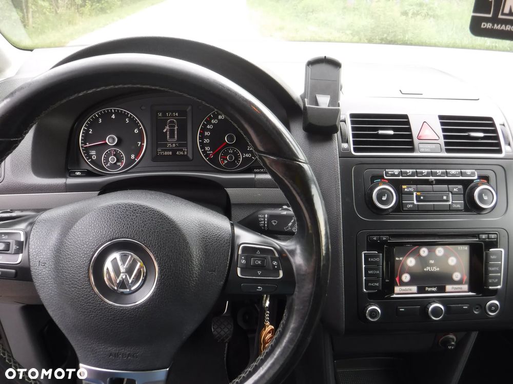 Volkswagen Touran 1.4 TSI MATCH - 11