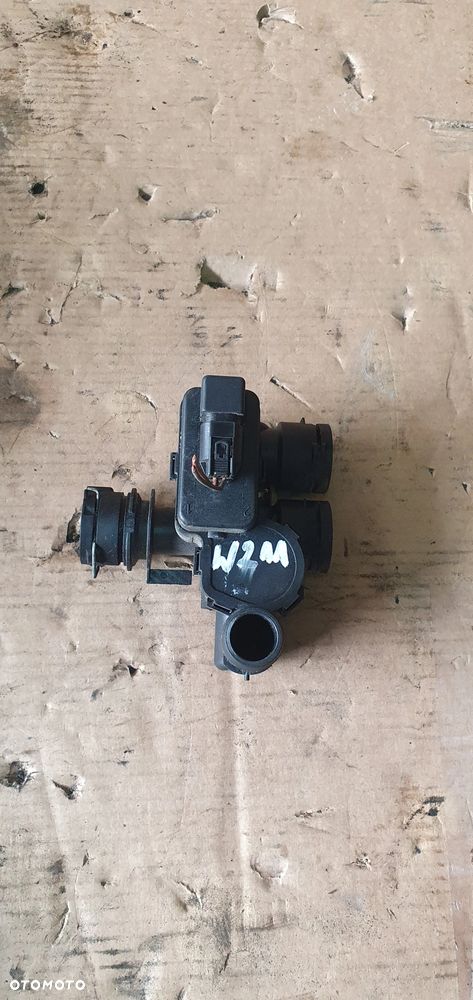 Zawór nagrzewnicy wody płynu elektrozawór Mercedes E-Klasa W211 3.2 CDI A2118320584 - 1