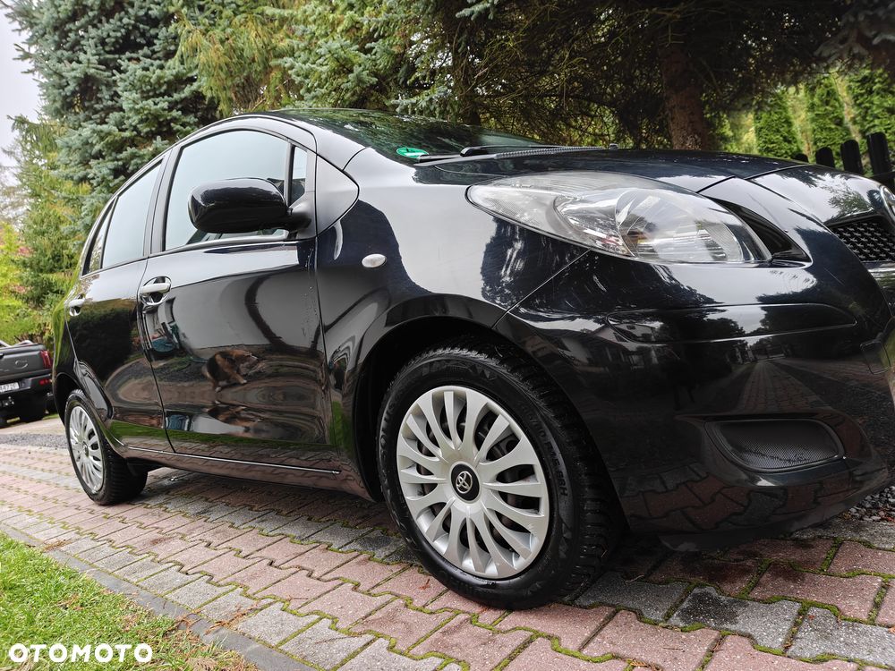 Toyota Yaris - 30
