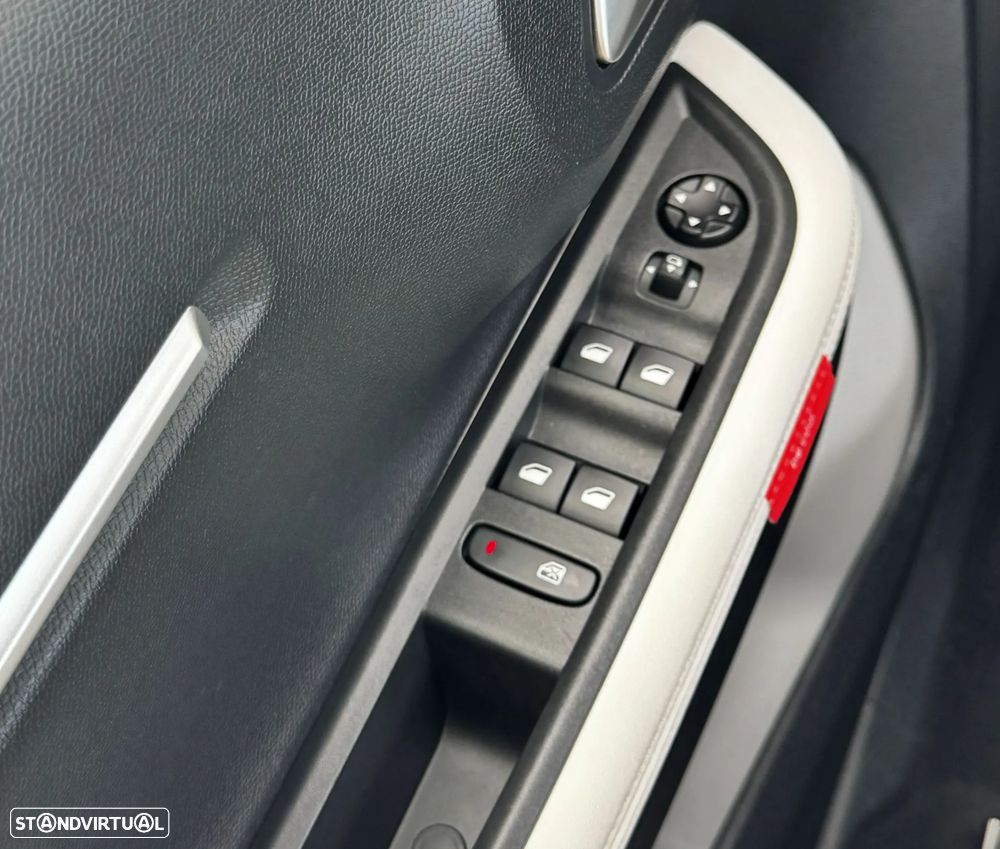 Citroën e-C3 44 kWh Autonomia Conforto Max - 11