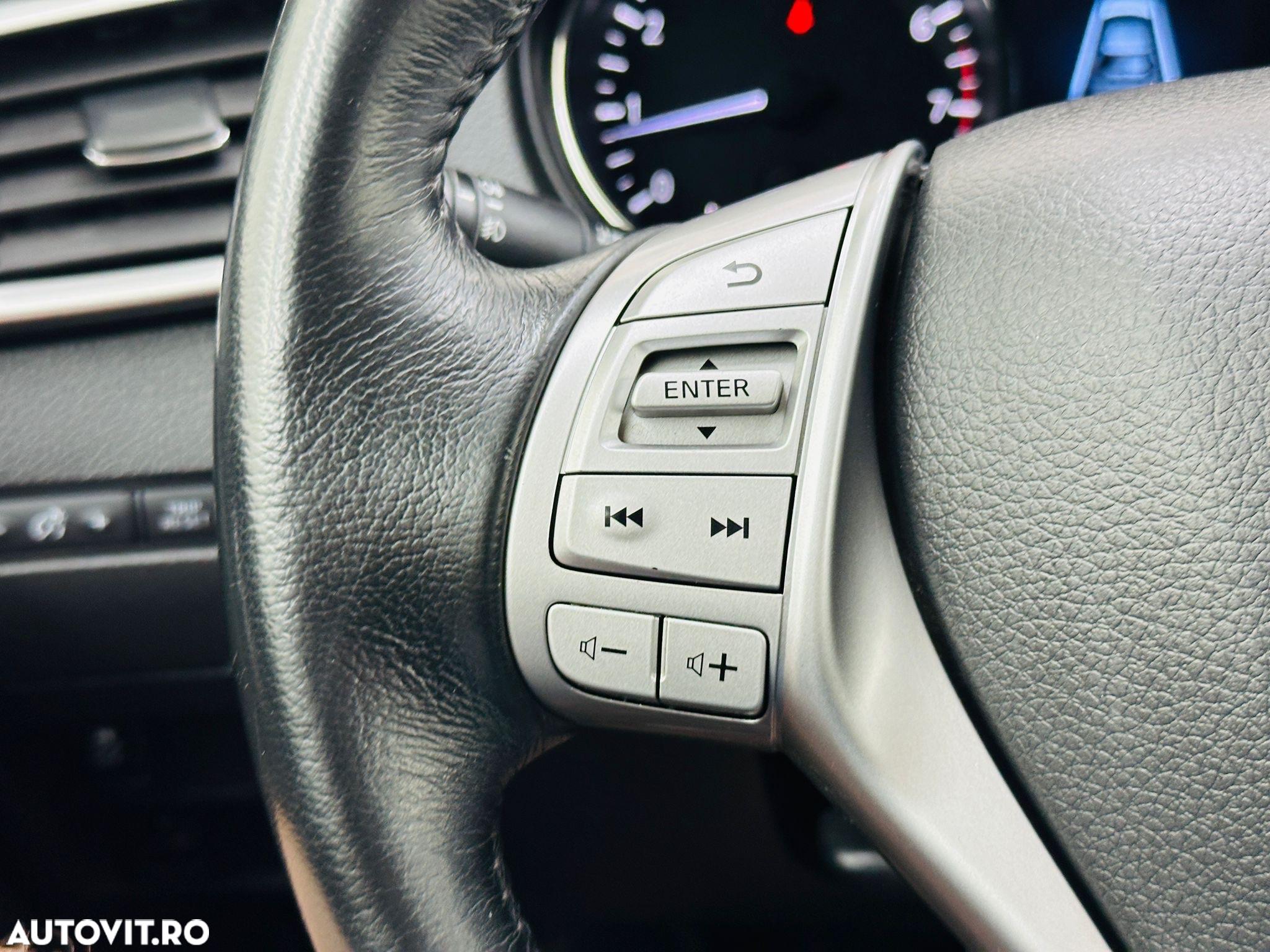 Nissan X-Trail - 34