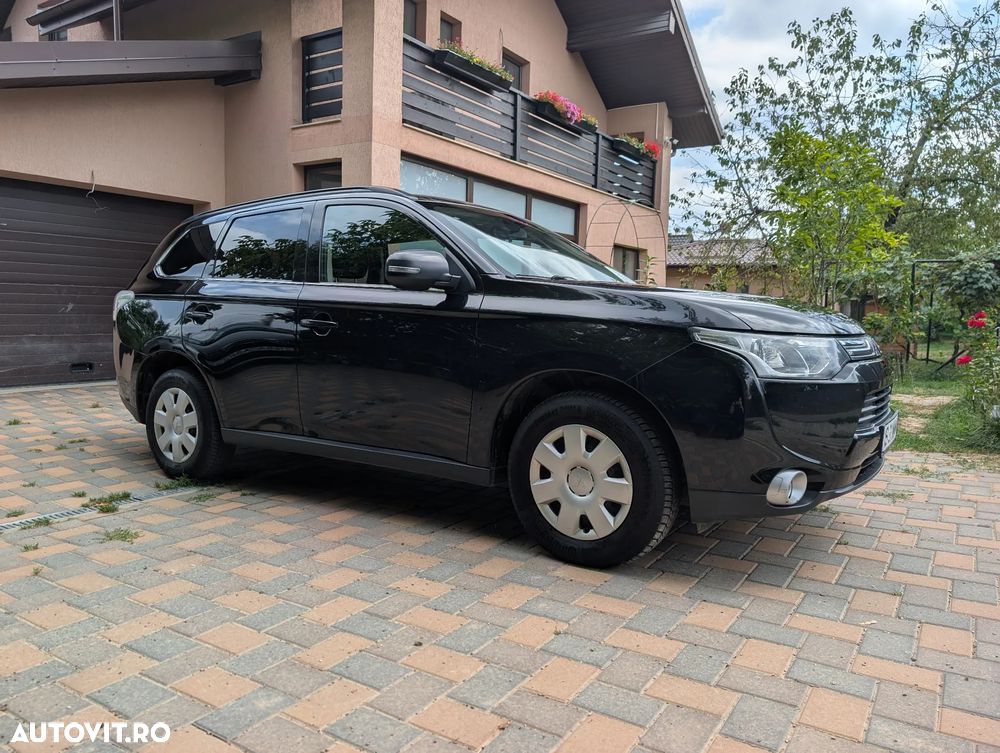 Mitsubishi Outlander 2.2 DI-D 4WD Intense - 2