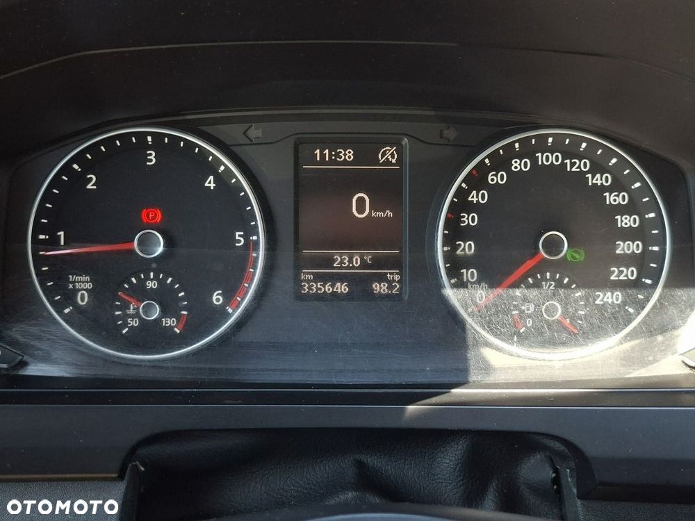 Volkswagen Caravelle - 15