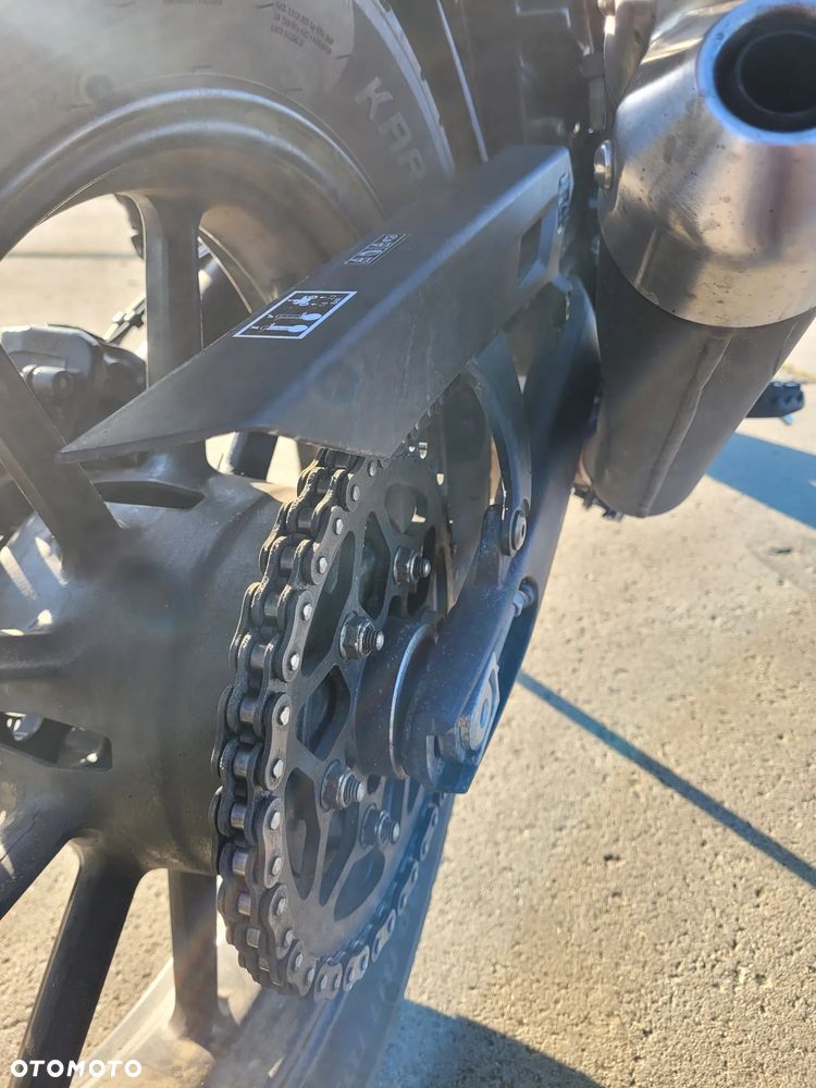 Triumph Scrambler - 16