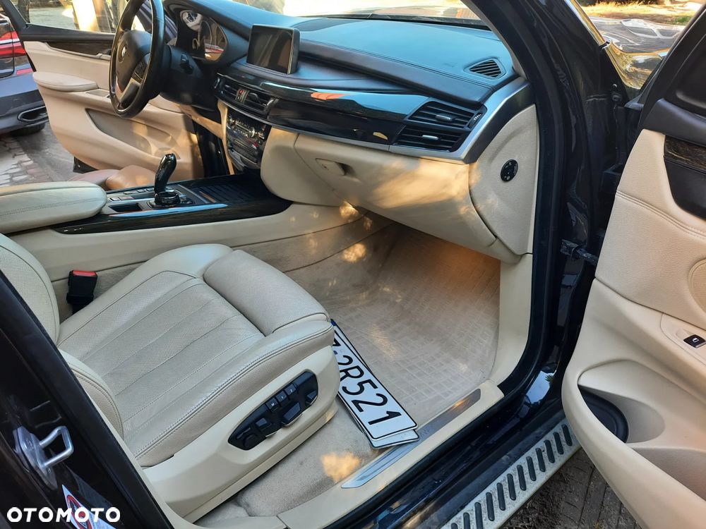 BMW X5 xDrive40d - 14
