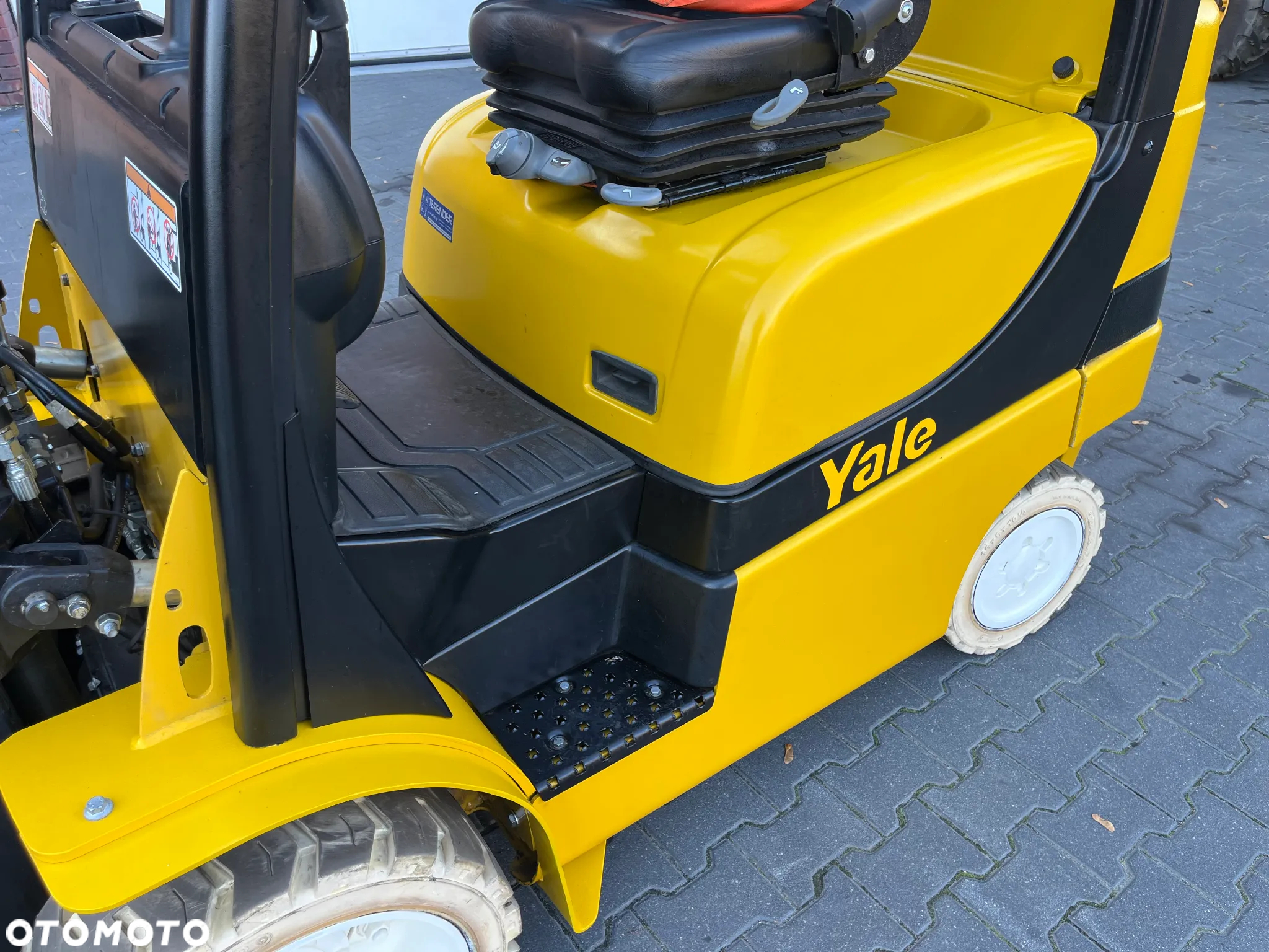 Yale GLC25VX - 13