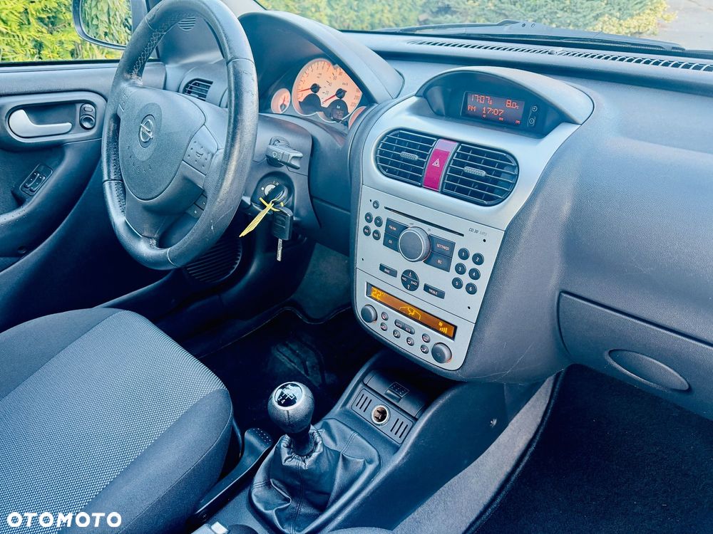 Opel Corsa 1.2 16V Cosmo - 6