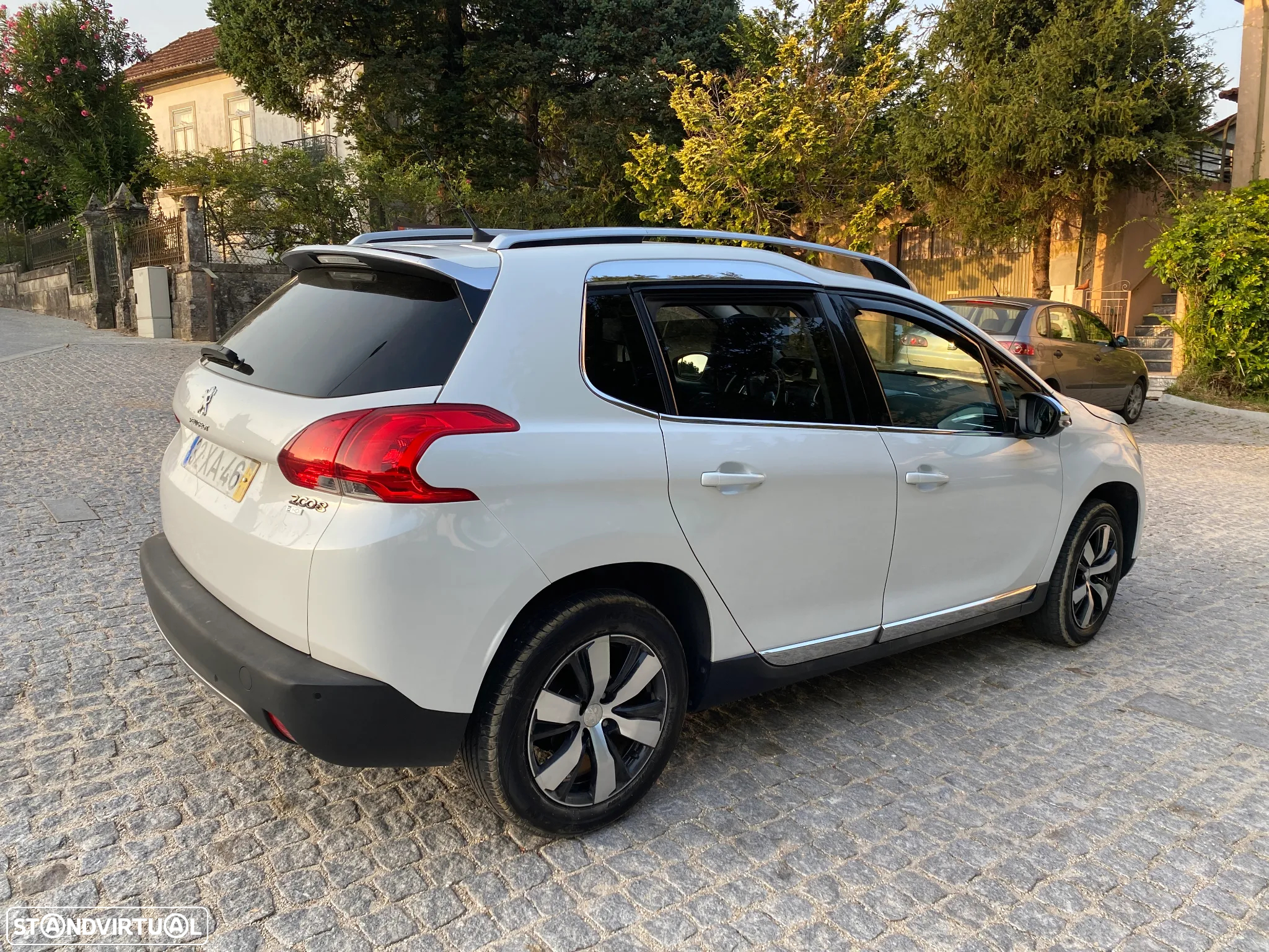 Peugeot 2008 1.6 e-HDi Allure 2-Tronic - 5
