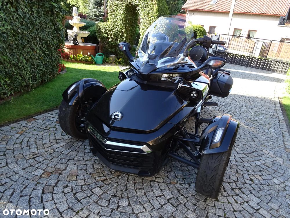 Can-Am Spyder - 3