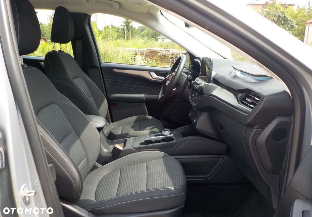 Ford Kuga - 19