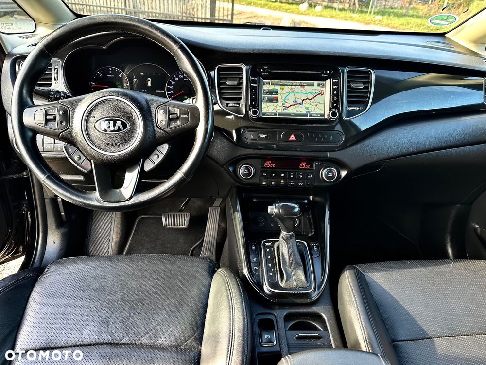 Kia Carens 2015 photo 5