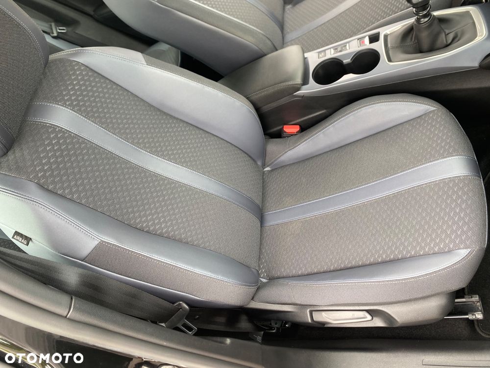 Peugeot 2008 BlueHDi 100 STOP & START Allure - 31
