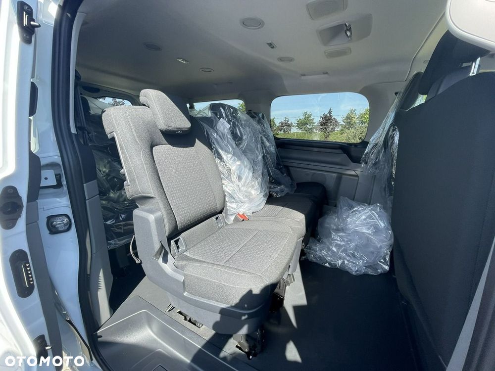 Ford Tourneo Custom - 5