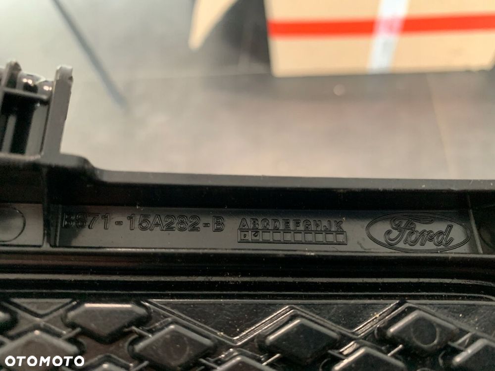 Zaślepka kratka listwa zderzaka FORD MONDEO MK4 FL - 3