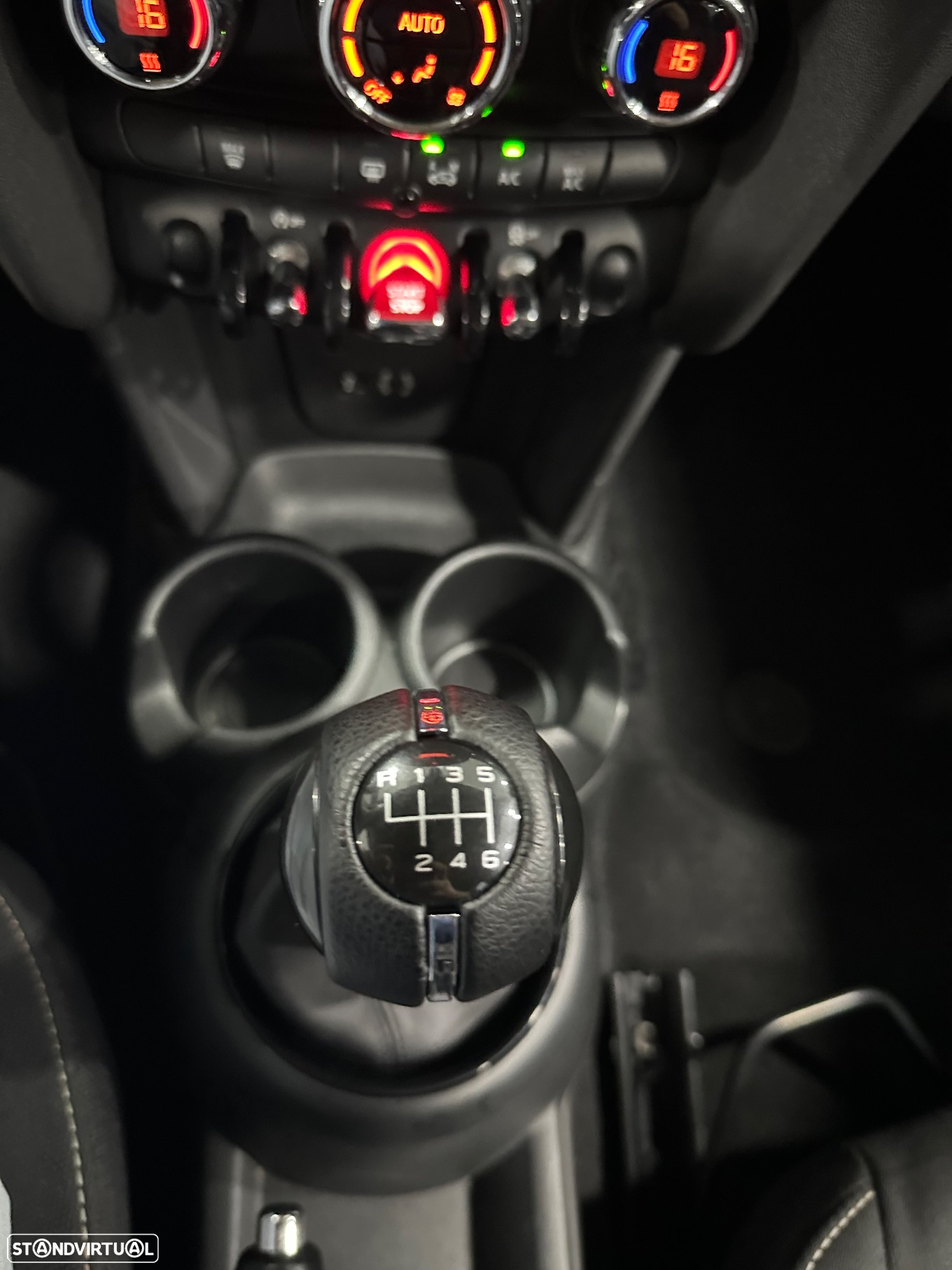 MINI 5 Portas Cooper D - 15