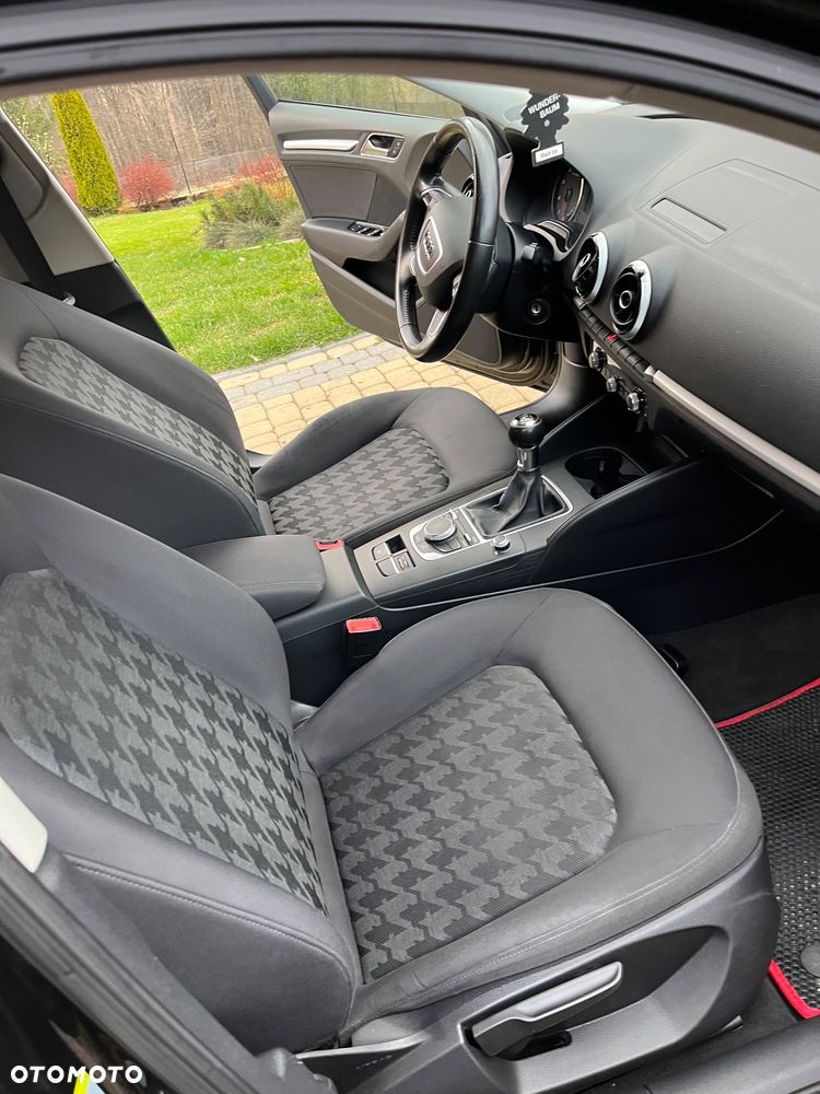 Audi A3 Sportback 1.4 TFSI Ambiente - 36