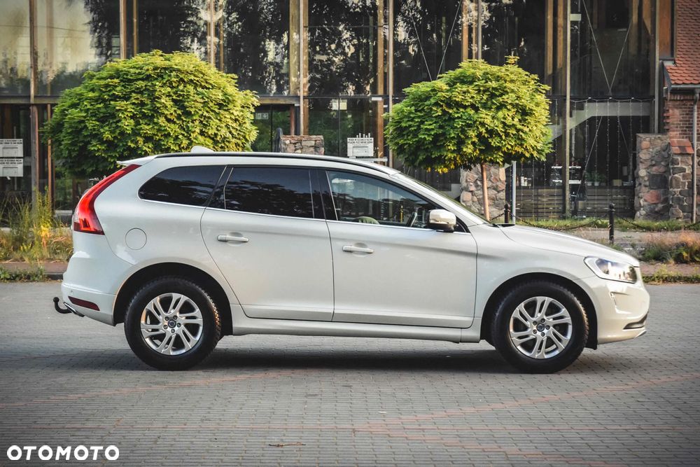 Volvo XC 60 2.4D AWD Momentum - 18