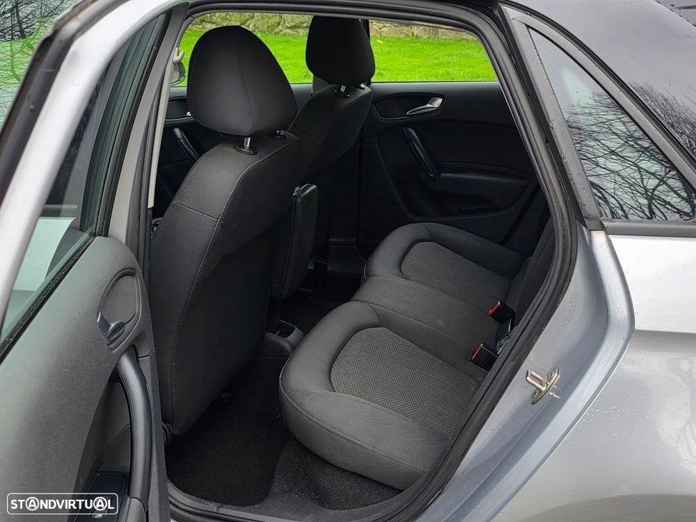 Audi A1 Sportback 1.6 TDI S-line - 8