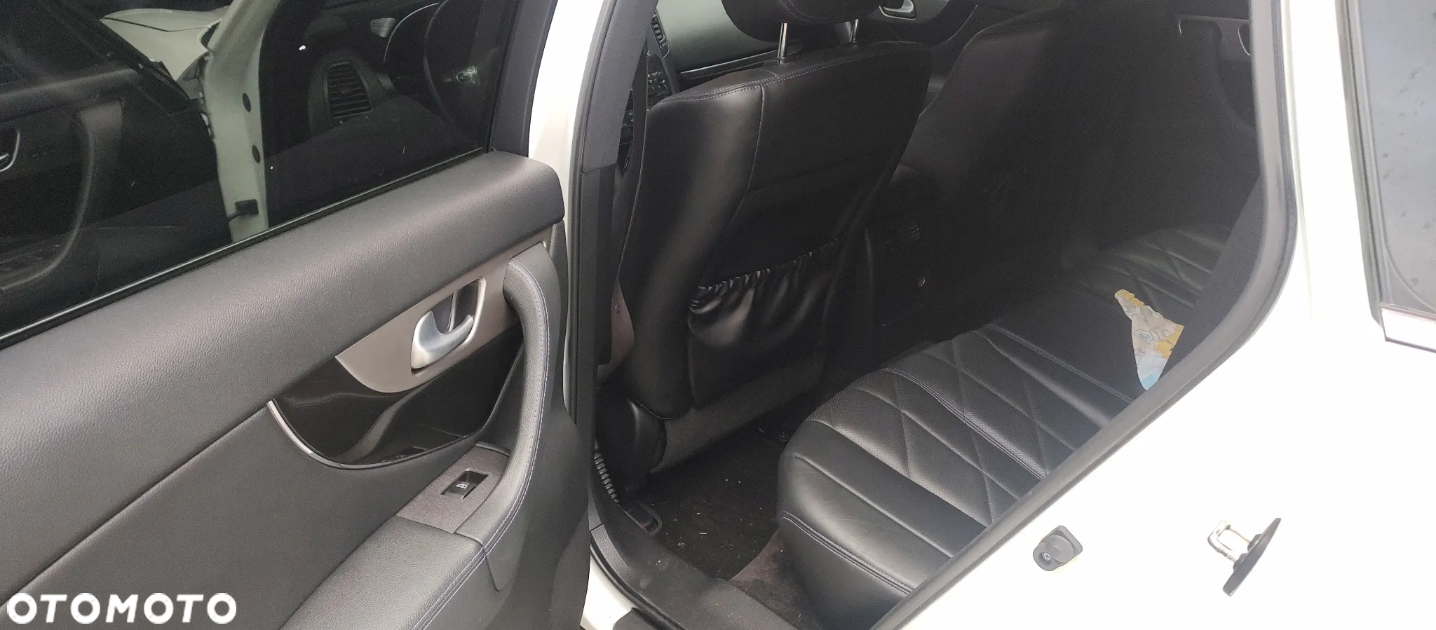 Infiniti QX70 3.0d S Premium - 10