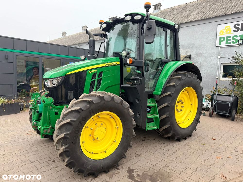 John Deere 6120M