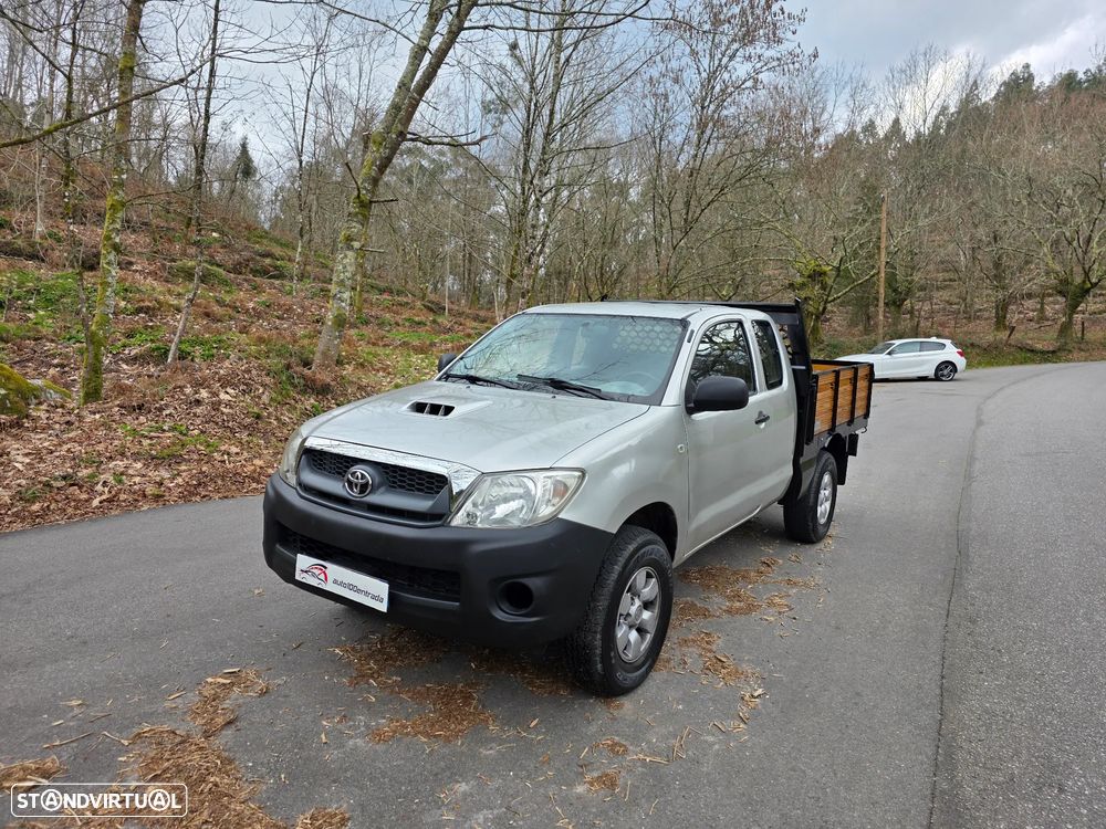 Toyota Hilux 4x4 Extra Cab Sol - 6