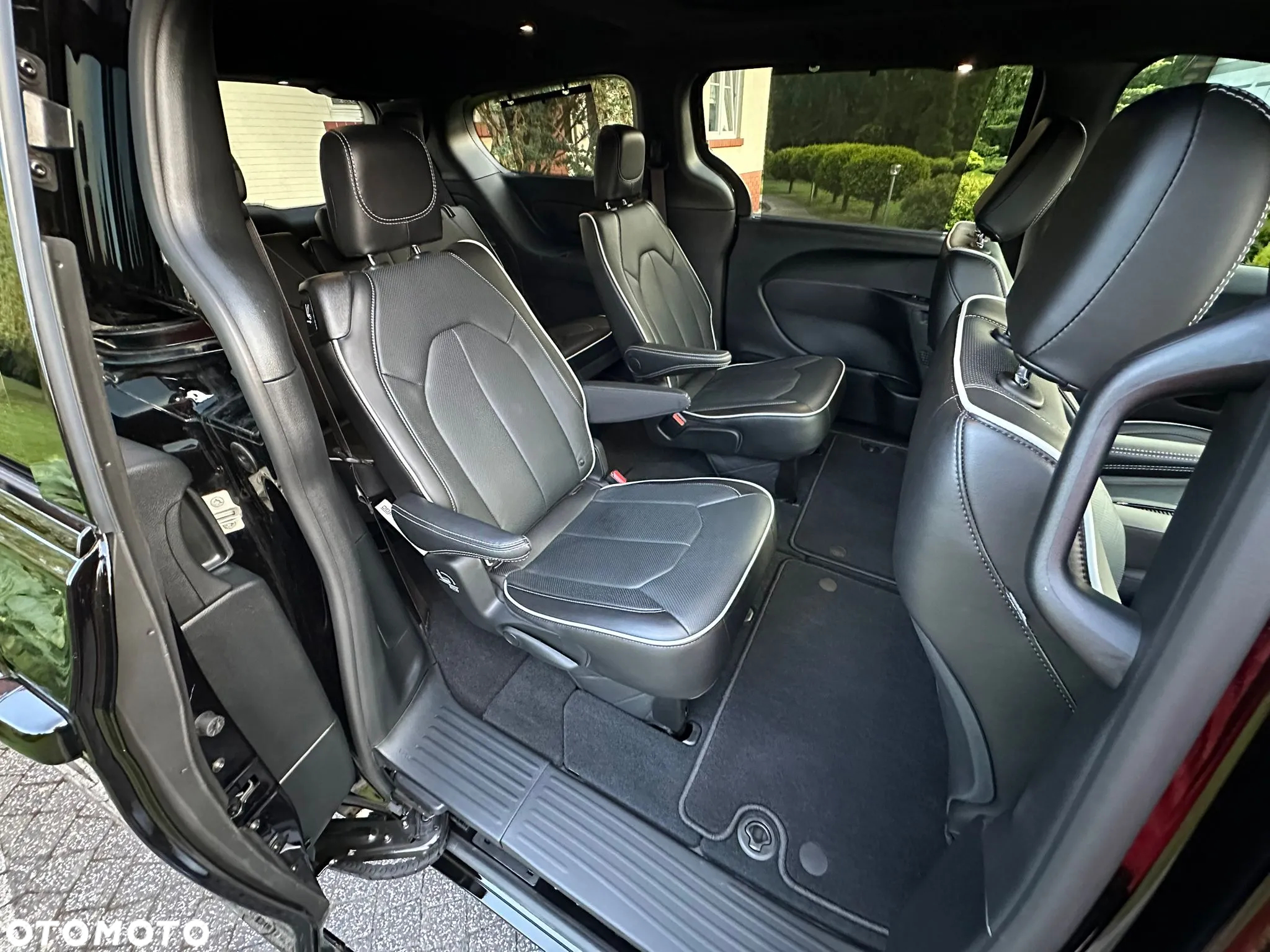 Chrysler Pacifica - 13