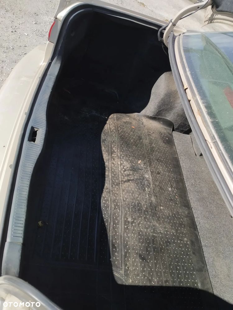 Toyota Camry 2.2 LE - 10