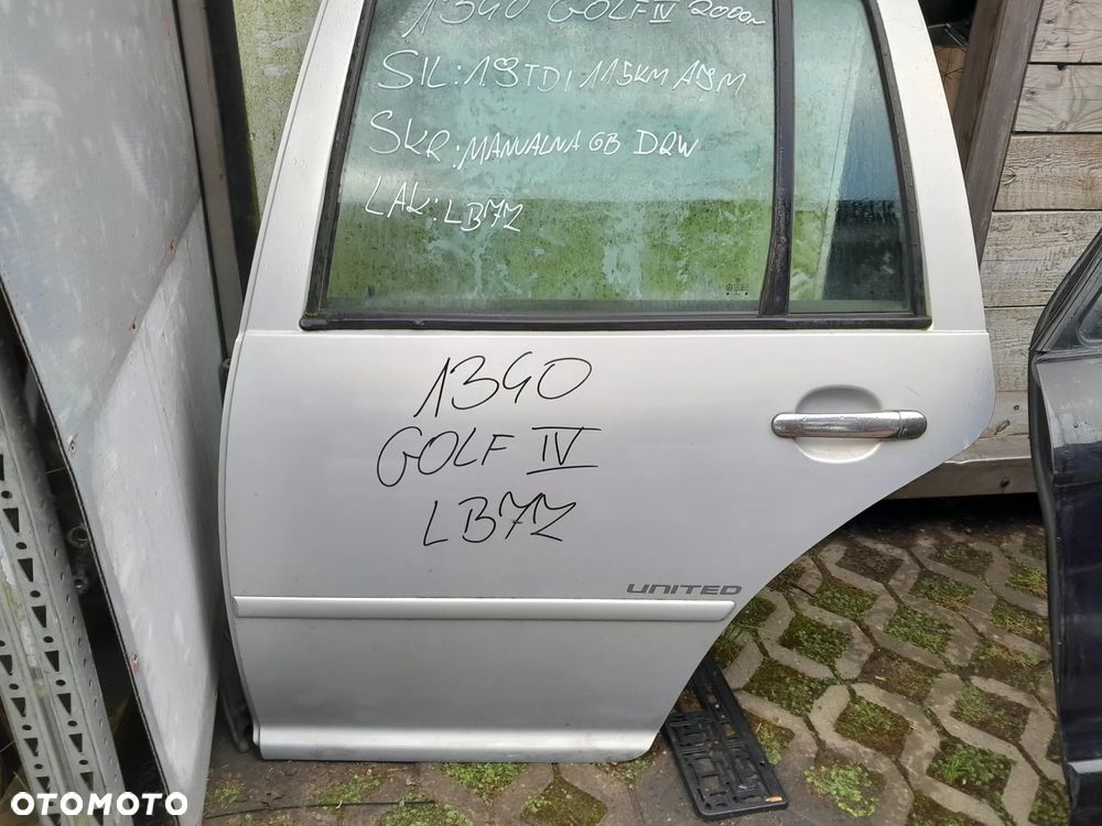 VW GOLF IV DRZWI LEWE TYLNE LEWY TYŁ KOLOR: LB7Z - 1