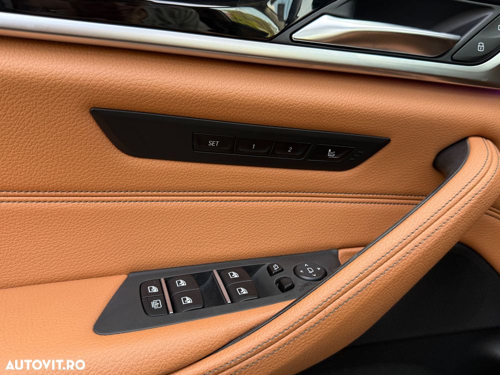 BMW Seria 5 530i AT - 16